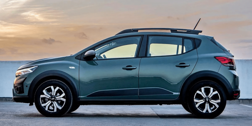 Voici la Dacia Sandero Hybrid 2026 : l’hybride la moins chère de France arrive enfin